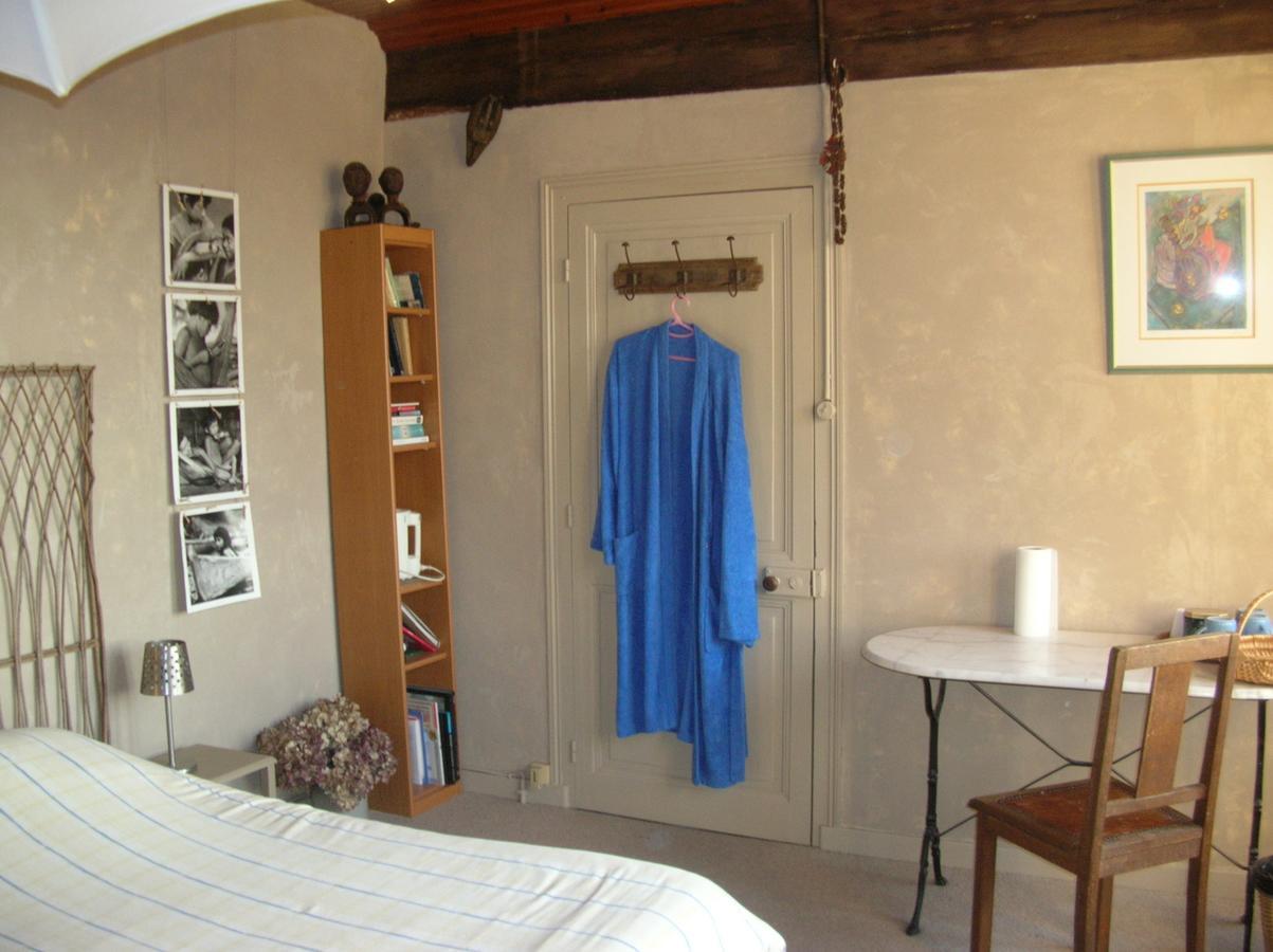 B&B "Les Remparts" Vouvant Номер фото