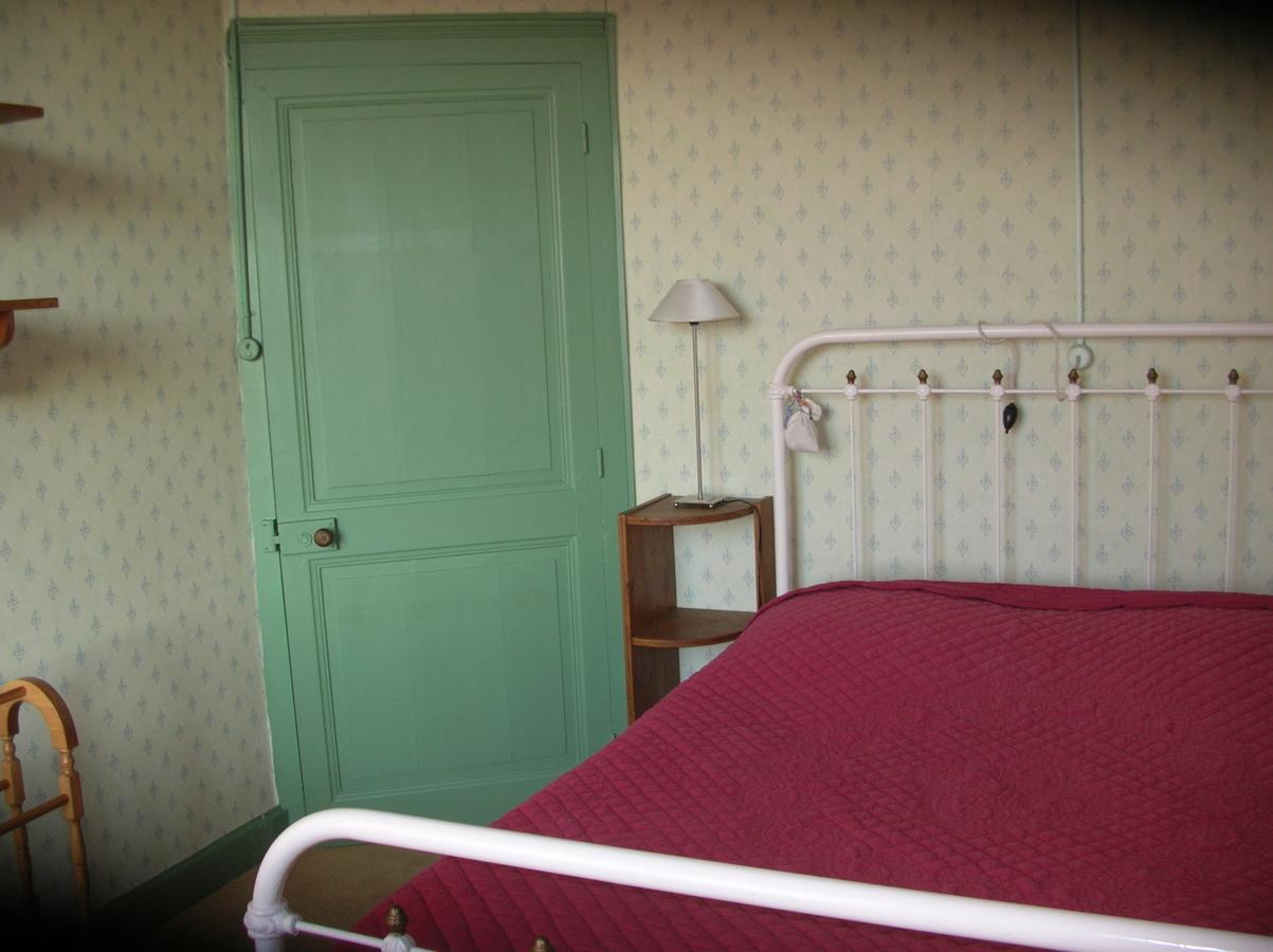 B&B "Les Remparts" Vouvant Номер фото